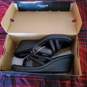 Skechers black memory foam wedge shoes